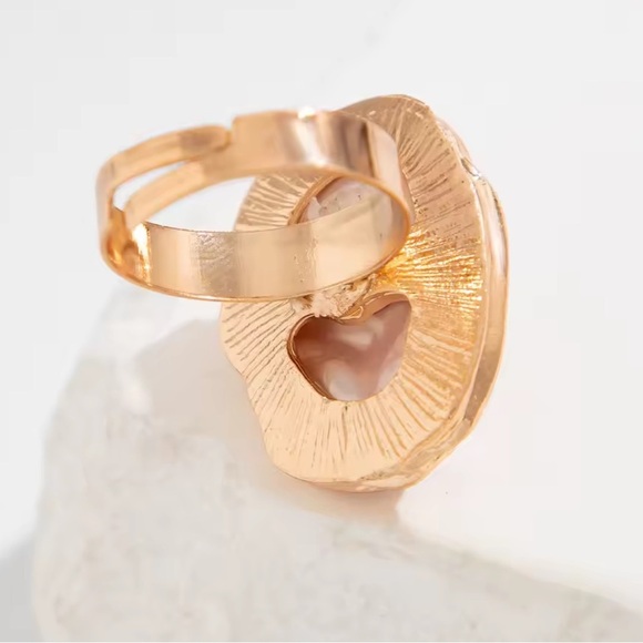 Champagne Gold Barogue Ring - Picture 4 of 6